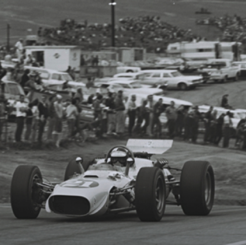 Peu ou pas de tribunes...
D. Friedman